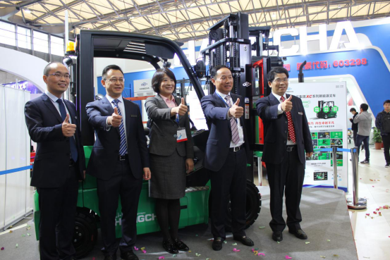 跨界襲來，這廂有“鋰”—杭叉集團XC系列新能源叉車重磅發(fā)布
