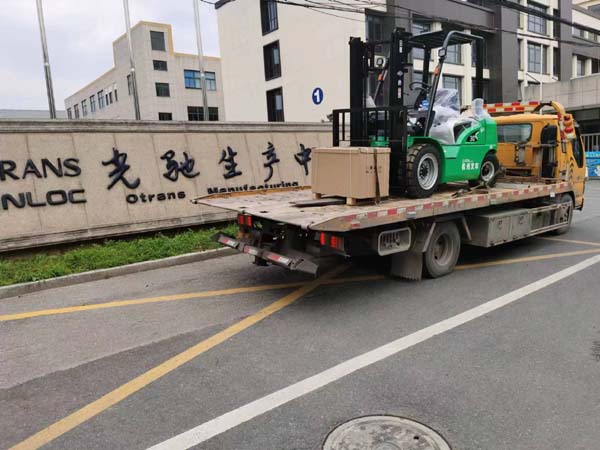 淘汰進(jìn)行時！杭叉首臺老舊柴油叉車替換新能源叉車正式落地